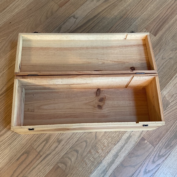 Vintage Wood Wine Box - Picture 4 of 10